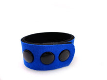 Load image into Gallery viewer, Heart 2 Heart Ring Neoprene 3 Snap 1 Inch, Blue
