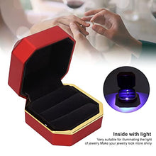 Load image into Gallery viewer, DOINGKING Lighted Rings Box, Plastic Outer Layer Luxurious and Elegant Easy to Carry Easy to Open and Close Lighted Ring Display Box for Marriage Proposals for Lovers(red)
